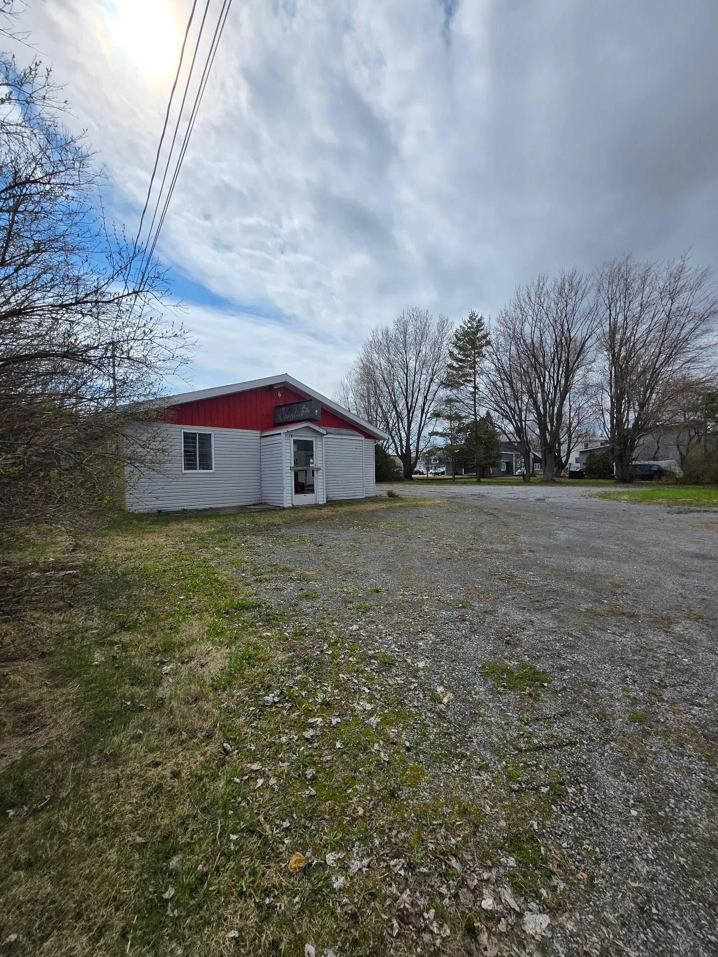 Photo réelle de l’inscription — 4850, avenue Lamothe
