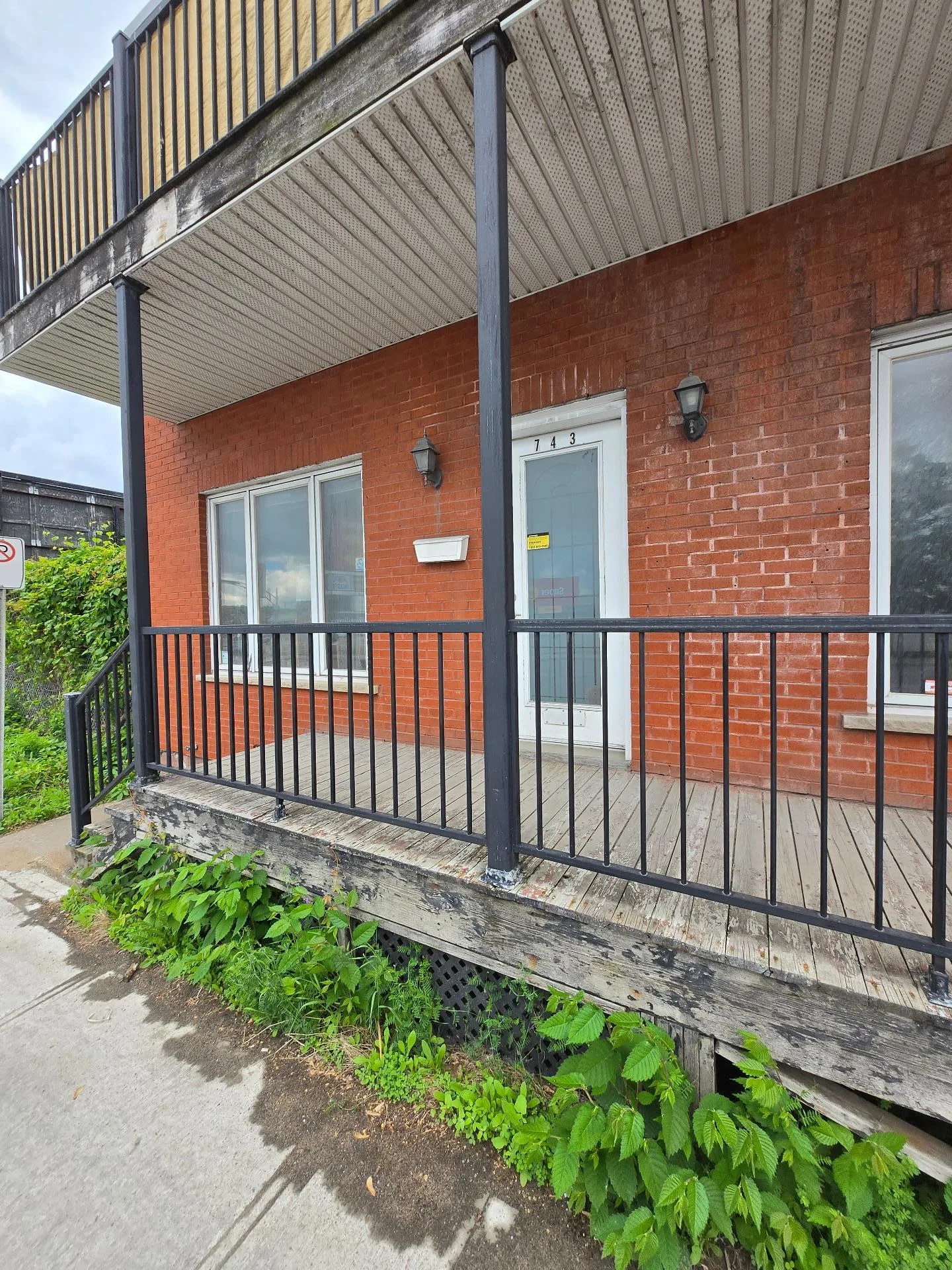 Photo réelle de l’inscription — 743, boulevard du Saint-Maurice