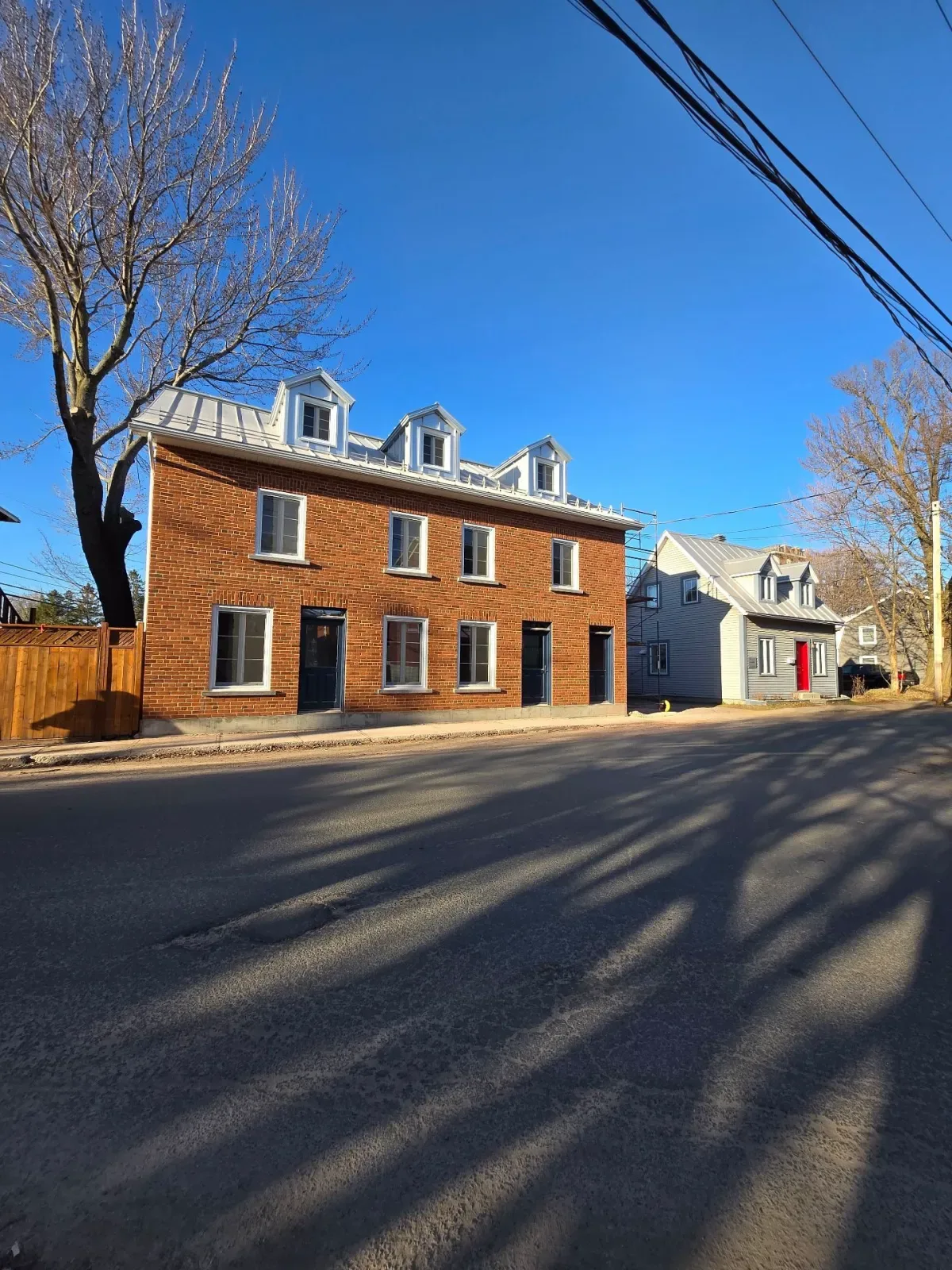 Photo réelle de l’inscription — 540, rue Niverville